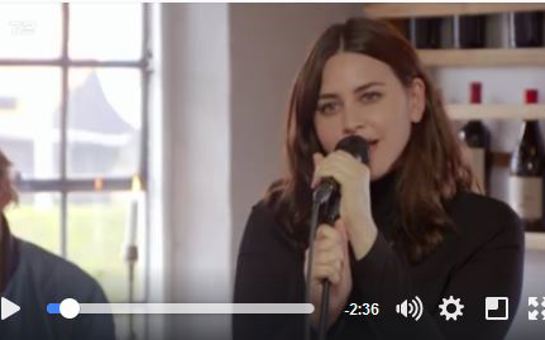 Fallulah Performs on Toppen Af Poppen