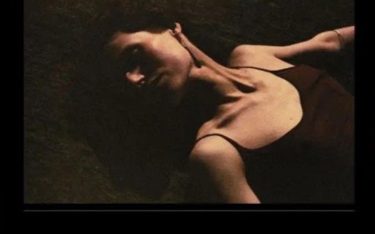 Clara Mann announces new album "Wishbone", and releases lead single