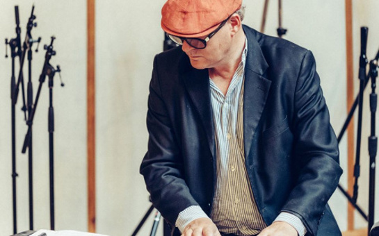 Frans Bak Signs To Wise Music Group