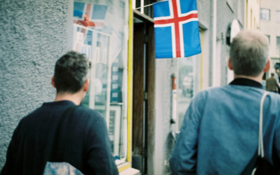 Premiere of 'Loom' - Ólafur Arnalds ft. Bonobo