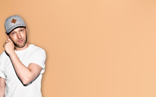 Writer/producer/artist PILFINGER signs worldwide publishing deal with Music Sales